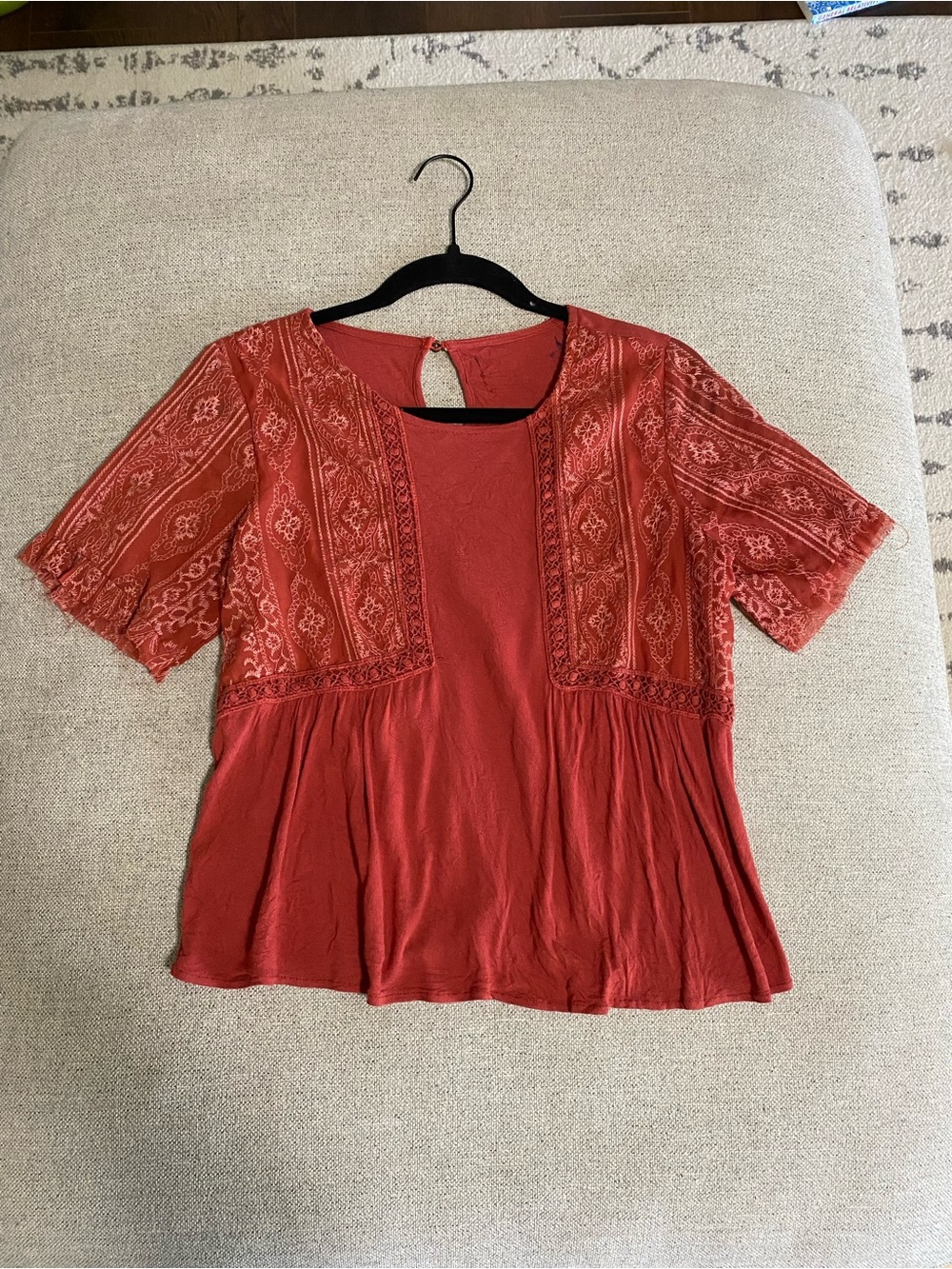 Women’s Red Lace-Panel Short Sleeve Top